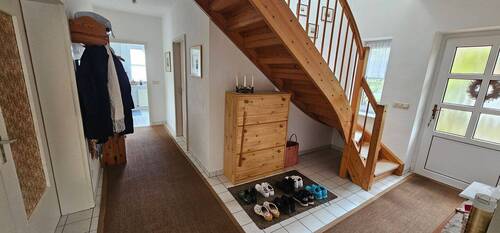 Flur EG - 5 Zimmer Einfamilienhaus in Nienhagen