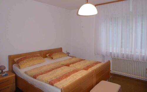 Schlafzimmer im Erdgeschoss - 