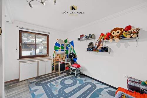 ...vorbei am Kinderzimmer... - 