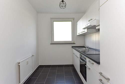 Küche mit Einbauküche - 