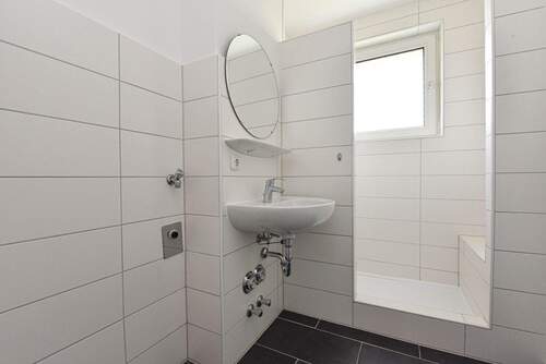 Duschbad mit Anschluss für WM - 