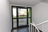 Eingang / Treppenhaus - 