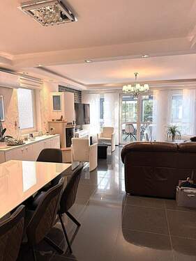 Wohnzimmer (6).JPEG - Reihenendhaus mit 163,00 m&sup2; in Frankfurt am Main zum Kaufen