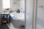 Wannen und Duschbad EG - 