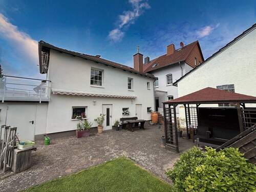 Hausansicht - 6 Zimmer Doppelhaushälfte in Espenau