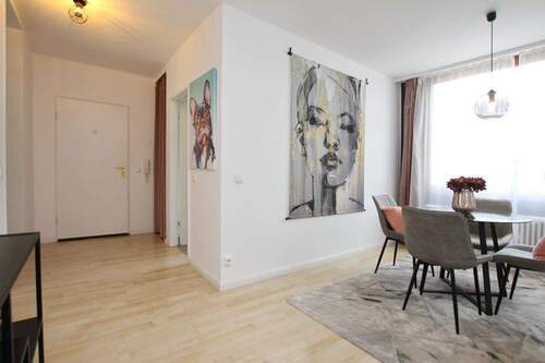 Eingangs- und Essbereich - 3 Zimmer Etagenwohnung zum Kaufen in Hamburg-Volksdorf