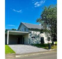 Neues Repräsentatives Wohnhaus in Top Lage mit Garten zu vermieten! - Jucken