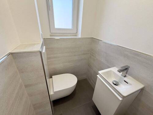 Erdgeschoss Gäste-WC - 