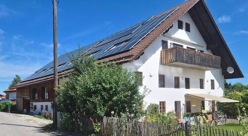 Aussenansicht - Traumwohnung im Grünen - 8 Zimmer, 3 Bäder, großer Garten, ...