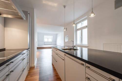 Bild 1 - Moderner Altbau in Alsternähe - Leben auf höchstem Niveau