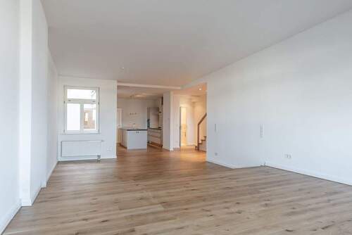 Wohn-/Essbereich - 2 Zimmer Etagenwohnung zum Kaufen in Hamburg Rotherbaum