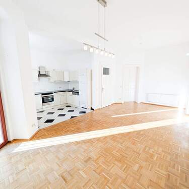 Wohnen 3_3 - Die Alternative zum Einfamilienhaus - Stilvolles Wohnen mit eigenem Garten, Wintergarten und zwei Bädern