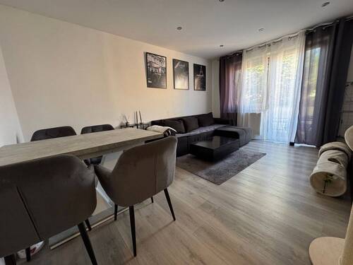 Wohnzimmer_2.jpeg - 3 Zimmer Etagenwohnung in Augsburg