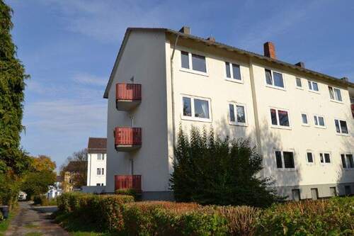 Im Wiesengrund 12 - Ansicht seitlich, Balkone - 2 Zimmer Etagenwohnung zur Miete in Kassel