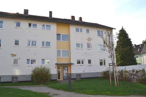 Im Wiesengrund 12 - Ansicht vorne - 2 Zimmer Etagenwohnung in Kassel