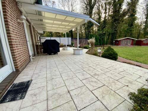 teilüberdachten Sonnenterrasse - 