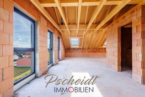 Studio mit bodentiefen Fenstern - 