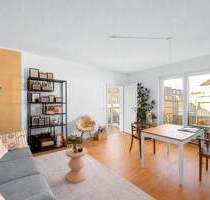 Pempelfort: Stilvolle 2-Zimmer-Wohnung mit Südwest-Balkon & idealer Sonnenausrichtung - Düsseldorf