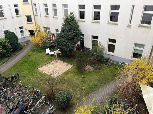 Innenhof 02.JPG - 