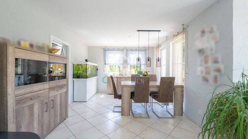 Wohnen / Essen EG - 