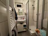 Badezimmer - Etagenwohnung mit 20,00 m&sup2; in Karlsruhe / Wolfartsweier zur Miete
