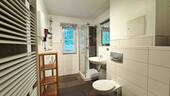 Tageslichtbad mit Dusche - 
