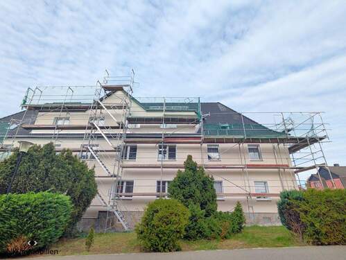 Gebäude - 2 Zimmer Etagenwohnung zur Miete in Reinsdorf