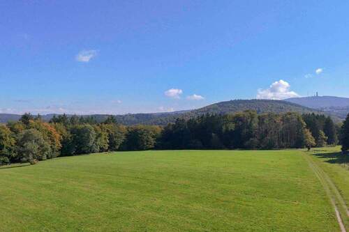Aussicht von Balkon zum Feldberg - 1 Zimmer Einfamilienhaus in Schmitten im Taunus