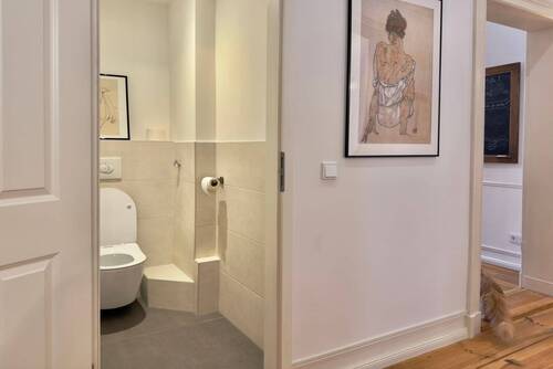 Separate Toilette - 