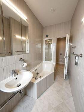 Badezimmer Einrichtungsbeispiel - 