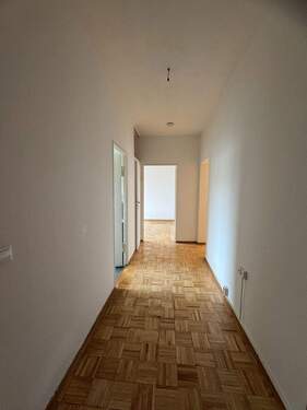 Blick in die Wohnung - 