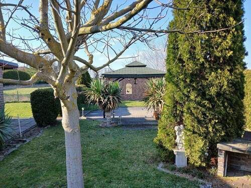 Garten - Einfamilienhaus mit Einliegerwohnung in Eilenburg