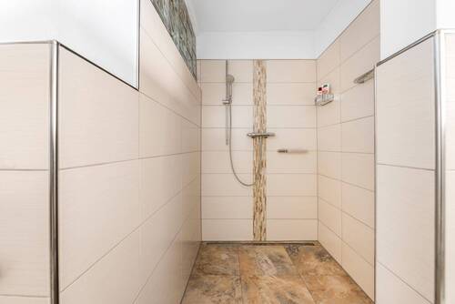 Neubau: Dusche - 