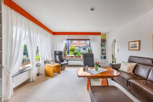 Neubau: Wohnzimmer - Mehrfamilienhaus, Wohnhaus mit 233,30 m² in Hamburg / Farmsen-Berne zum Kaufen