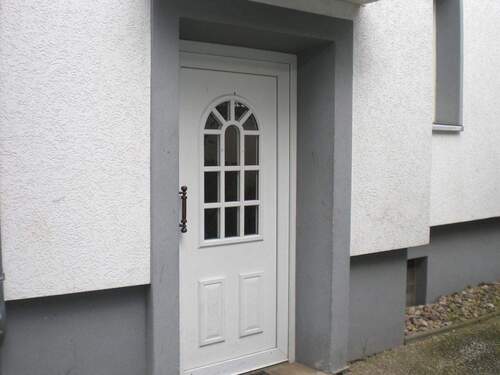 Eingangsbereich - 1 Zimmer Mehrfamilienhaus, Wohnhaus zum Kaufen in Elze