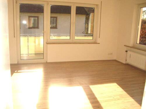 Wohnzimmer_1.JPG - 1 Zimmer Etagenwohnung in Schrobenhausen