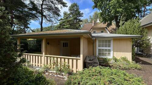 Bungalow im Garten - 
