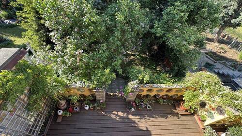 Terrasse und Garten vom Balkon - 