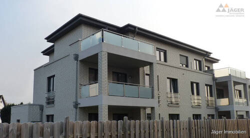 Straßenansicht - Kurzfristig frei !!! - 795,00 EUR Kaltmiete, ca.  84,00 m² Wohnfläche