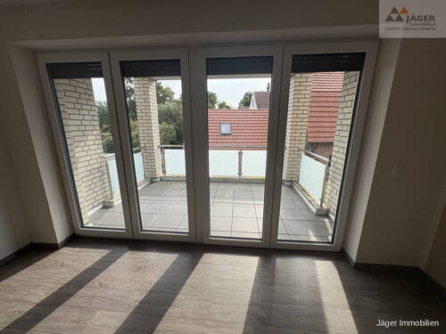 großer Balkon - Etagenwohnung mit 84,00 m² in Delmenhorst zur Miete