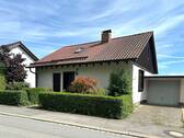 Ansicht Eingangsseite - 8 Zimmer Einfamilienhaus zum Kaufen in Coburg