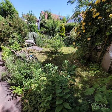 Garten - 6 Zimmer Mehrfamilienhaus, Wohnhaus zum Kaufen in Leonberg