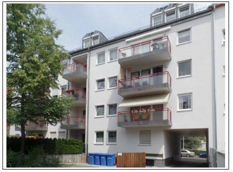 Innenhofansicht mit Balkonen
- 2 Zimmer Etagenwohnung zum Kaufen in Nürnberg