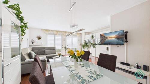 Wohnzimmer EG - 5 Zimmer Reihenmittelhaus in Erfurt