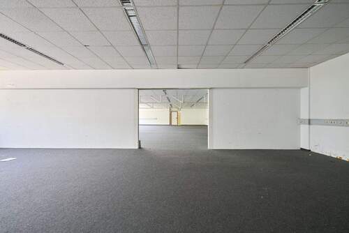 Fläche - Lagerhalle im Norden plus Büro im 1. OG - All-in-Miete