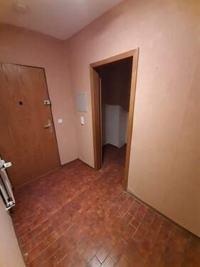 Diele mit großem Abstellraum - 