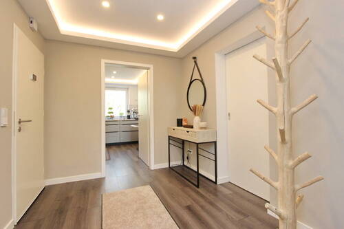 Diele - 3 Zimmer Etagenwohnung zum Kaufen in Hamburg