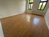 Schlafzimmer - 2. OG oder 3.OG Bad mit Dusche Laminat City-Nah