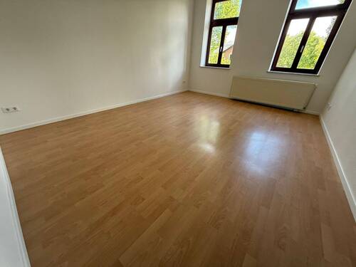 Schlafzimmer - 2. OG oder 3.OG Bad mit Dusche Laminat City-Nah