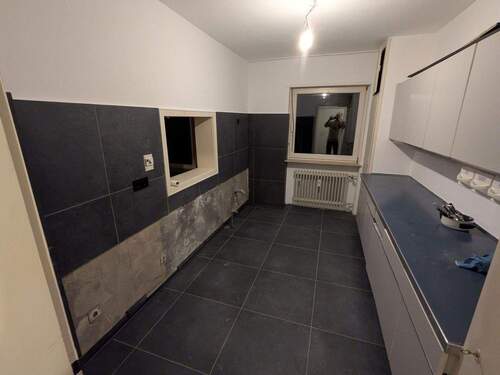 Küche EG - Mehrfamilienhaus, Wohnhaus mit 160,00 m&sup2; in Saarbrücken zum Kaufen